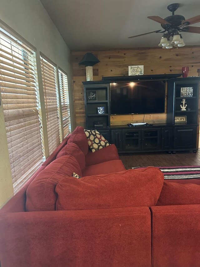572 Oak Point Dr, Lake Brownwood, TX 76857 - photo 18