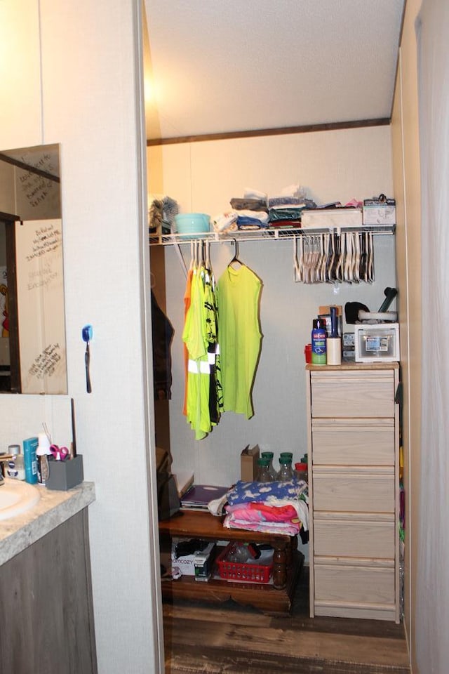 2711 W 83rd St, Odessa, TX 79764 - view of closet