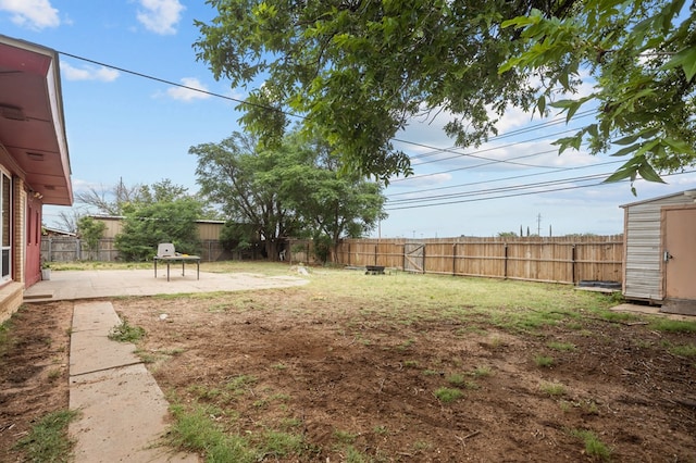2110 Redbud Ave, Odessa, TX 79761 - view of yard with a patio
