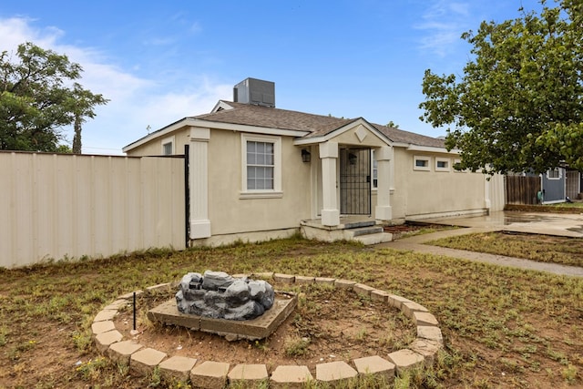 1306 Woodlawn Dr, Odessa, TX 79761 - view of bungalow-style home