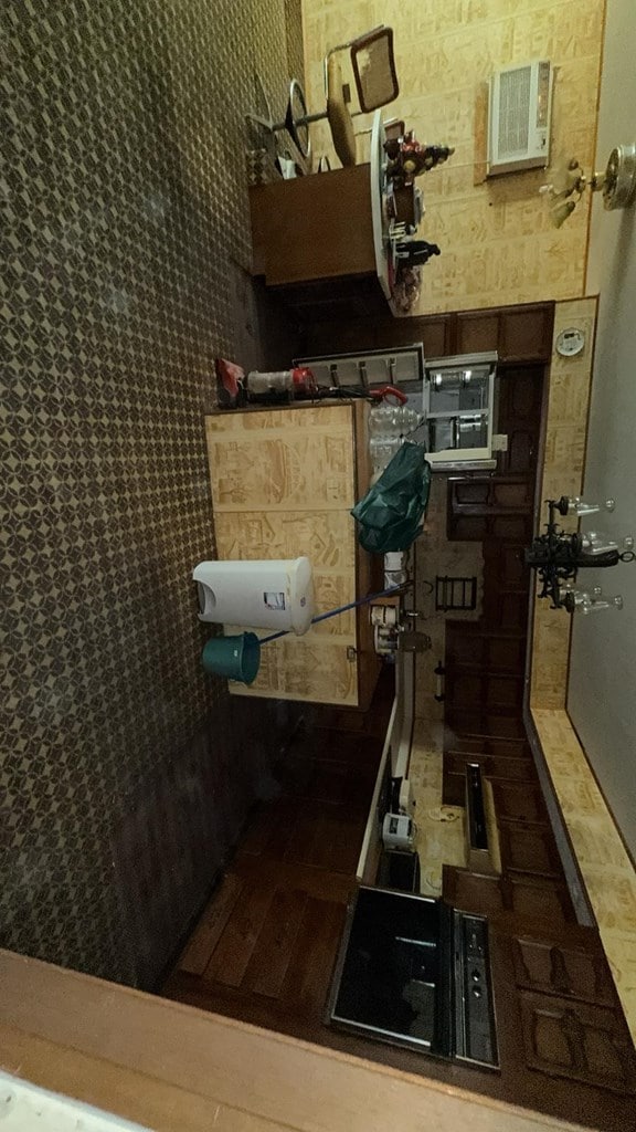1408 Emerson Ave, Mccamey, TX 79752 - view of bathroom