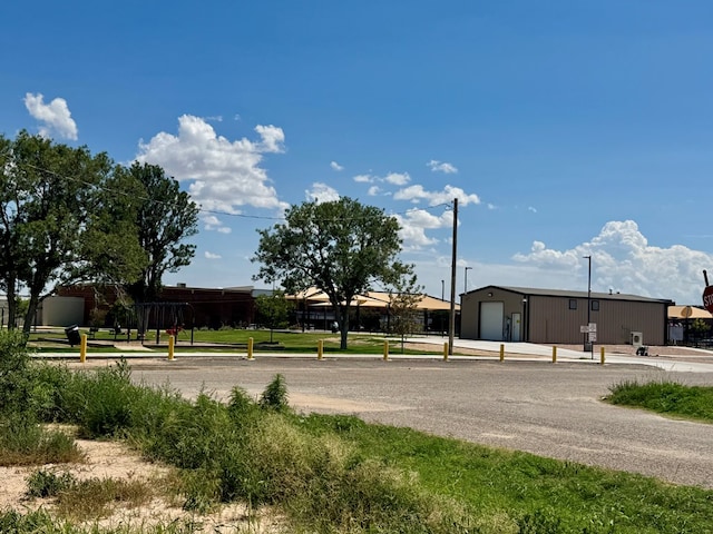 401 E 10th St, Mccamey, TX 79752 - photo 2