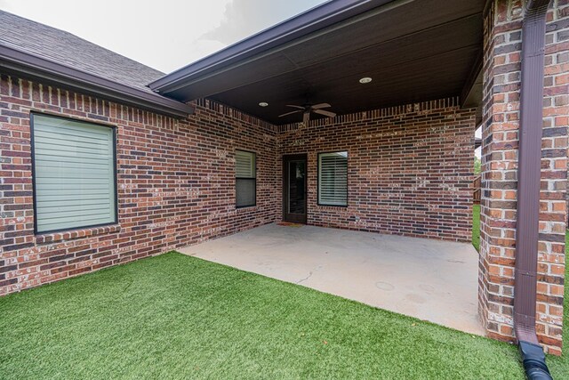 1006 W Cuthbert Ave, Midland, TX 79701 - view of patio featuring a ceiling fan