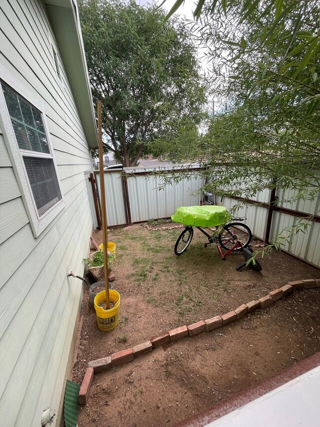 311 S 6th St, Alpine, TX 79830 - view of fenced backyard