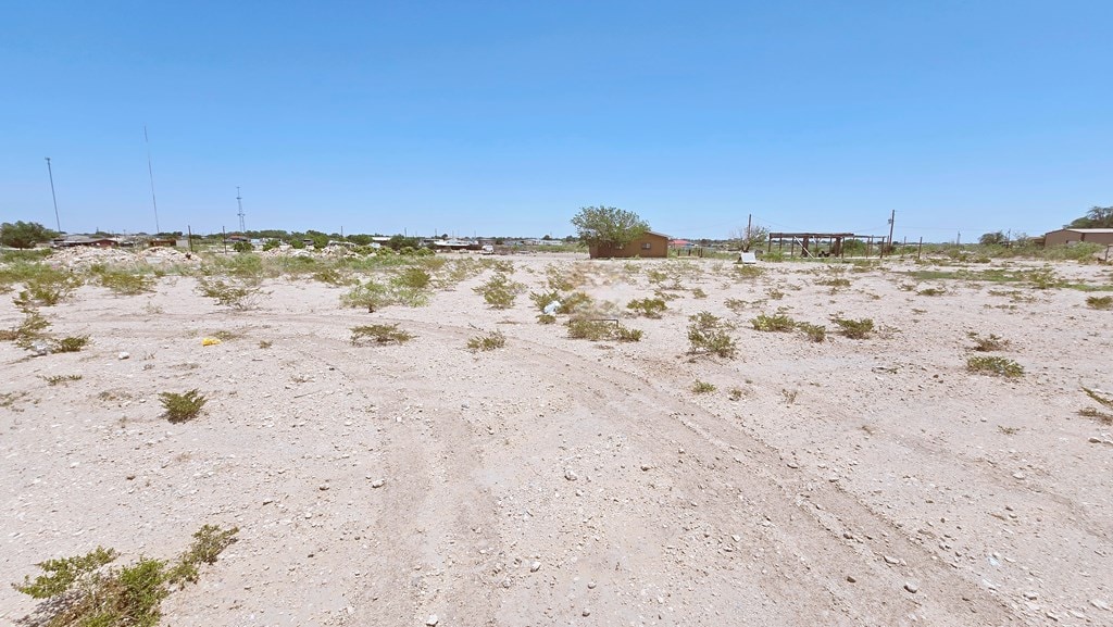 8612 W Juanita Ave, Odessa, TX 79763 - photo 2