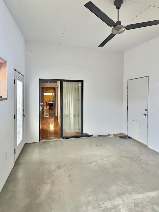308 E Murphy St, Marfa, TX 79843 - unfurnished room with finished concrete floors and ceiling fan