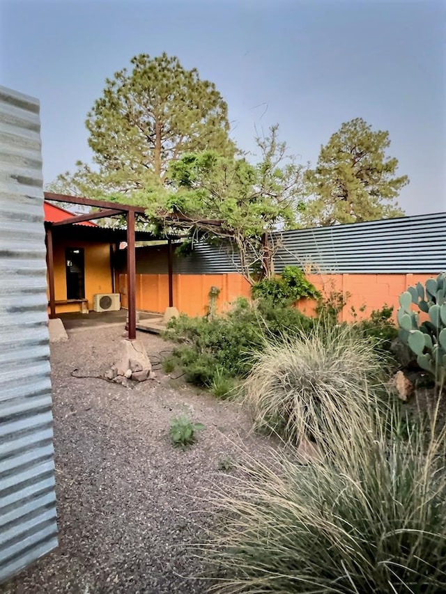 308 E Murphy St, Marfa, TX 79843 - view of yard featuring a fenced backyard