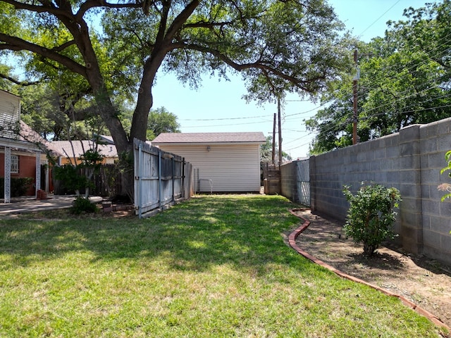 2809 E 17th St, Odessa, TX 79761 - view of fenced backyard