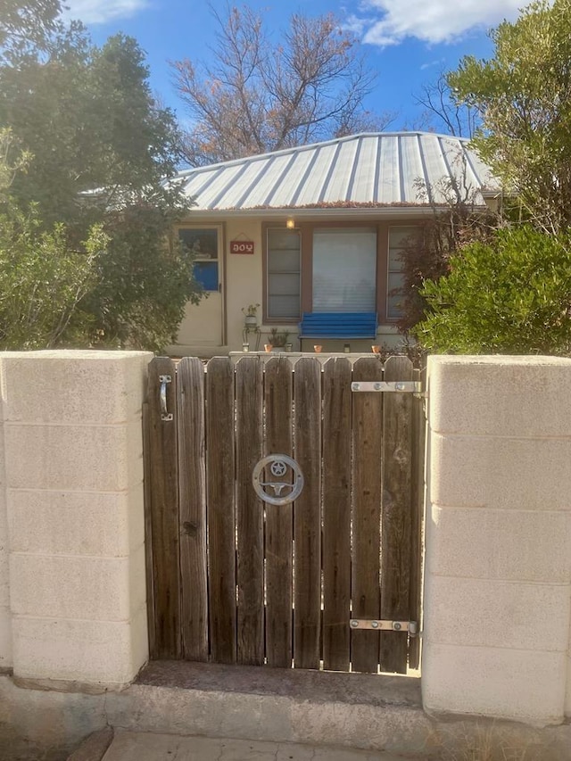 201 Madrone St, Fort Davis, TX 79734 - photo 2