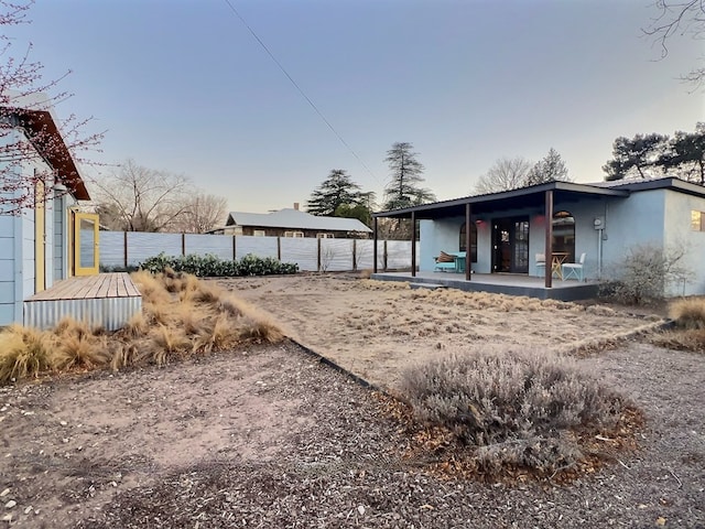 404 N Plateau St, Marfa, TX 79843 - view of yard with fence and a porch