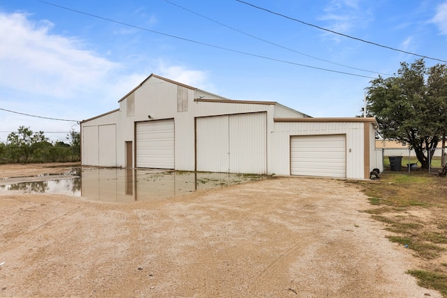 622 W Hillmont Rd, Odessa, TX 79764 - view of detached garage