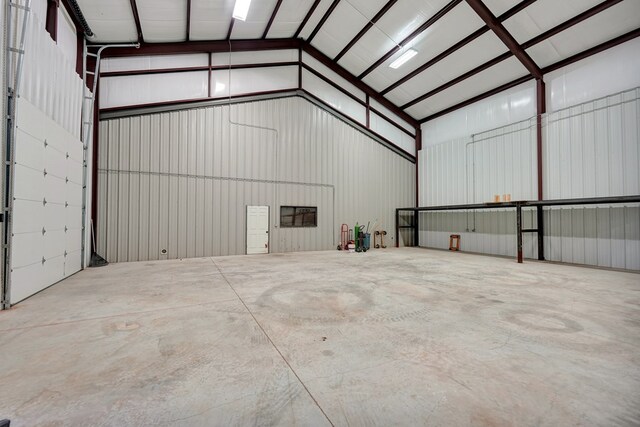 7101 W County Rd 44, Midland, TX 79707 - garage with metal wall