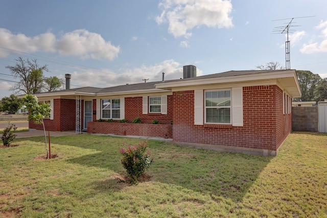1500 S Bruce Ave, Monahans, TX 79756 - ranch-style home with brick siding