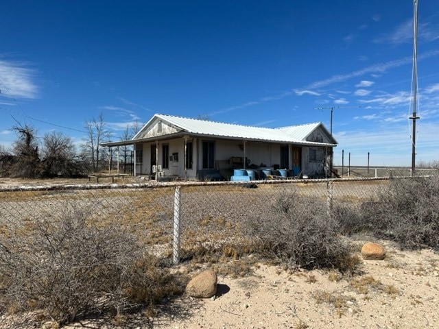 view of front of home