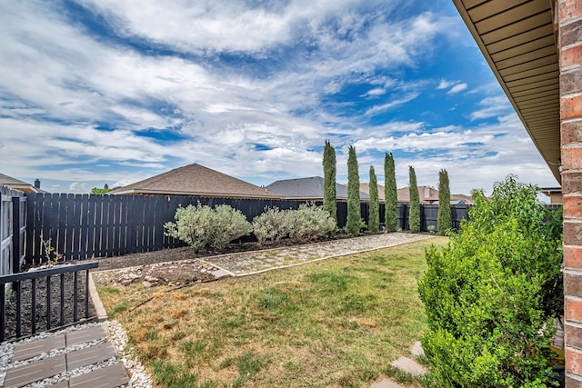 811 E 97th Ct, Odessa, TX 79765 - view of yard