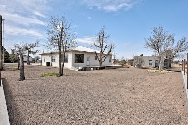 1007 E Texas St, Marfa, TX 79843 - view of front facade with stucco siding