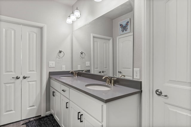 3102 Mearns Ct, Midland, TX 79705 - bathroom with double vanity