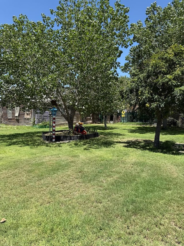 947 S Pine St, Kermit, TX 79745 - photo 9