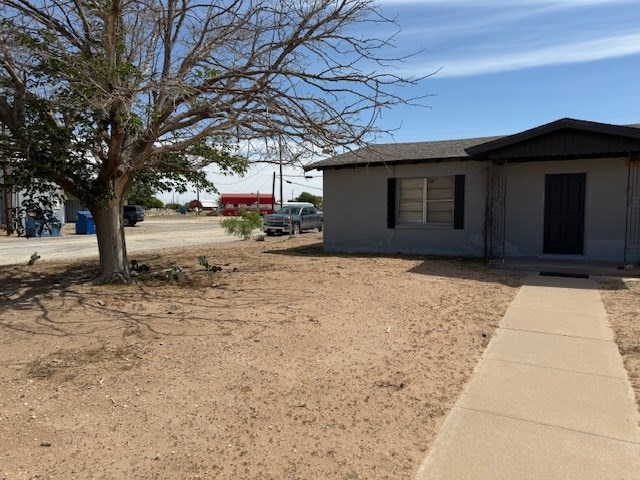 419 N Cross, Wink, TX 79789 - photo 3