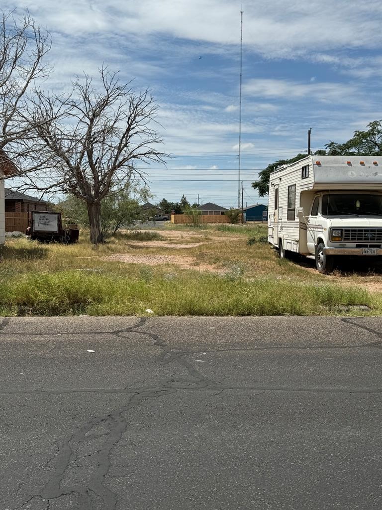 904 Honeysuckle St, Odessa, TX 79758 - photo 1
