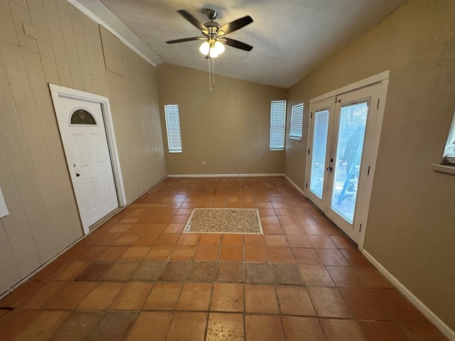 902 W 39th St, Odessa, TX 79764 - entrance foyer featuring vaulted ceiling and ceiling fan