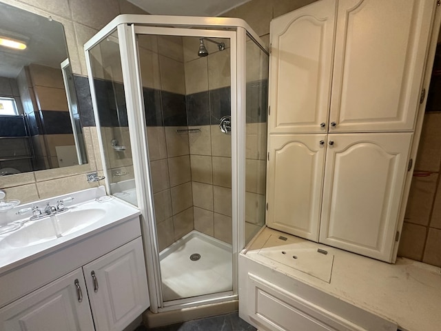 902 W 39th St, Odessa, TX 79764 - full bath featuring a shower stall and vanity