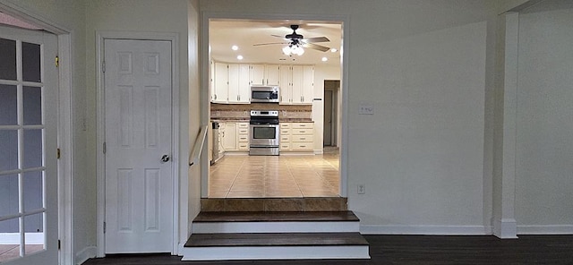 209 7th St, Markham, TX 77456 - photo 10