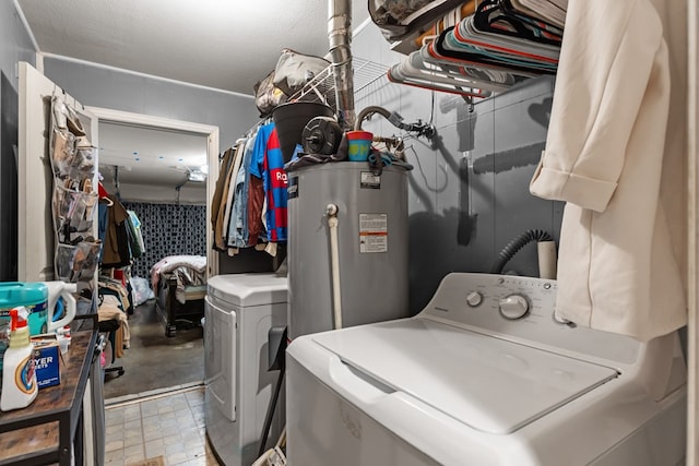 1306 Douglas Dr, Odessa, TX 79762 - laundry room with water heater and washing machine and dryer