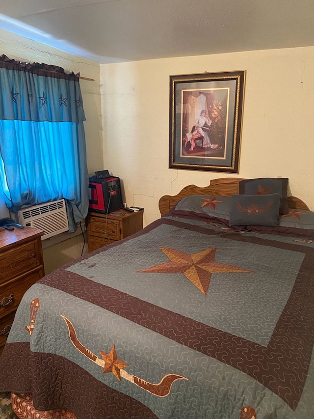 418 S Lee Ave, Odessa, TX 79761 - bedroom featuring cooling unit