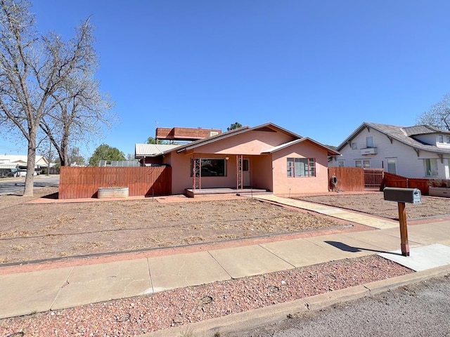 401 E Sul Ross Ave, Alpine, TX 79830 - single story home with stucco siding