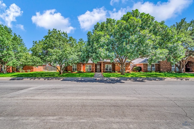1819 Dukes Dr, Midland, TX 79705 - photo 3