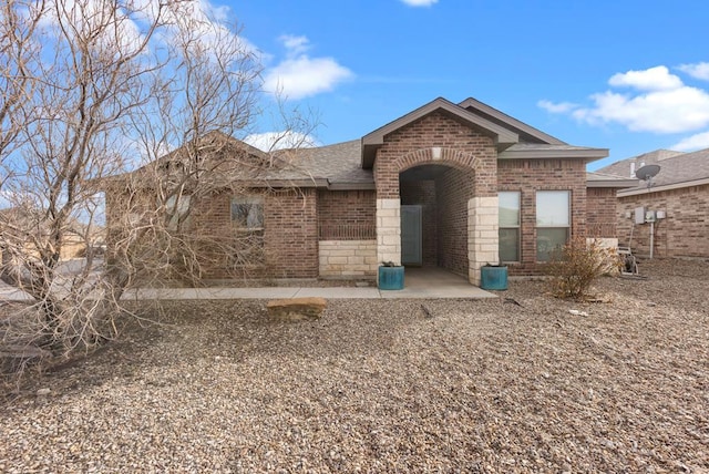 view of front of property