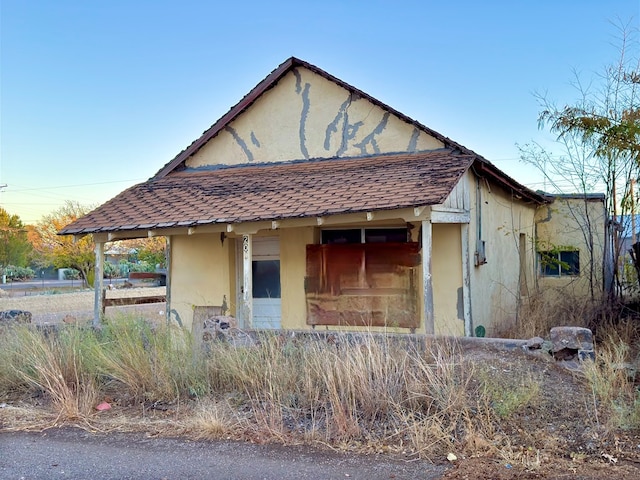 view of front facade