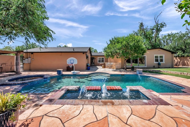 1600 W Kansas Ave, Midland, TX 79701 - view of pool featuring a pool with connected hot tub and a patio area