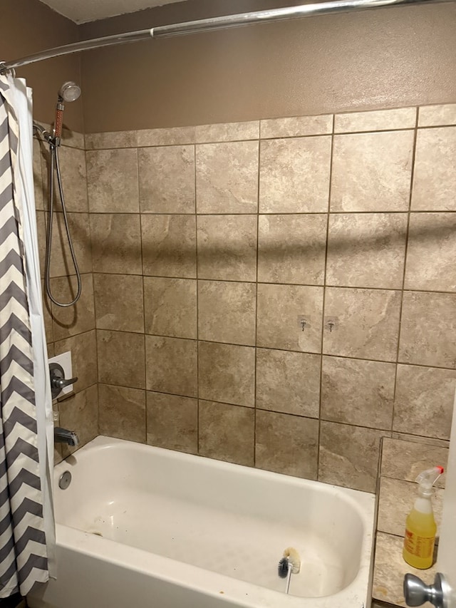 4235 Candy Ln, Odessa, TX 79762 - full bathroom featuring shower / bathtub combination with curtain