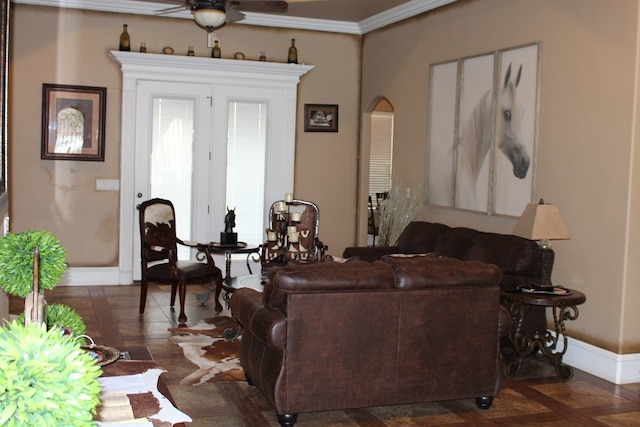 173 W 87th St, Odessa, TX 79764 - living area with arched walkways, a ceiling fan, and ornamental molding