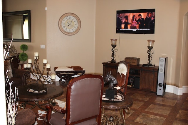 173 W 87th St, Odessa, TX 79764 - dining room featuring baseboards
