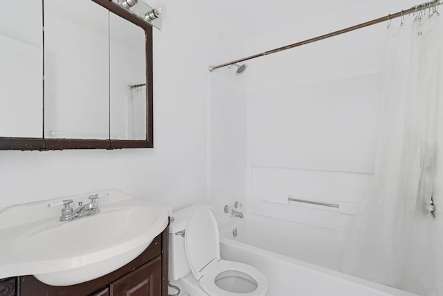 3633 Melody Ln, Odessa, TX 79762 - bathroom with vanity and shower / bath combo with shower curtain