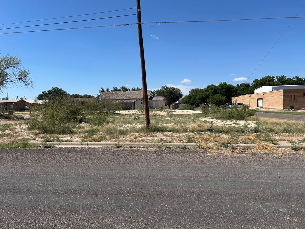 200 W Sherer Ft, Stockton, TX 79735 - photo 2
