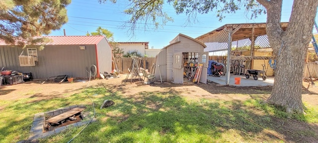 view of yard with a shed