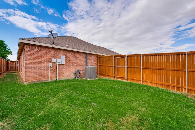 6920 Stonehenge Rd, Odessa, TX 79765 - view of yard with central AC unit