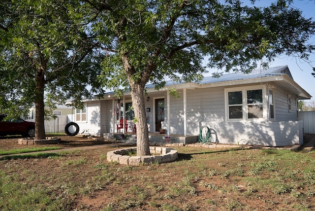 700 NE 2nd St, Andrews, TX 79714 - single story home featuring a metal roof