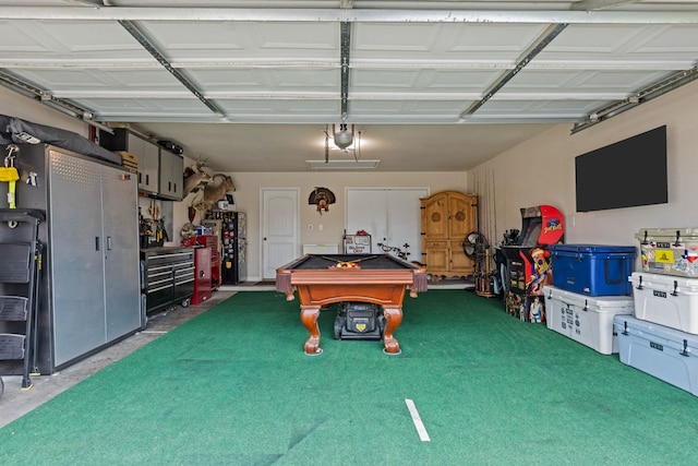 609 E 96th Ct, Odessa, TX 79765 - garage featuring a garage door opener