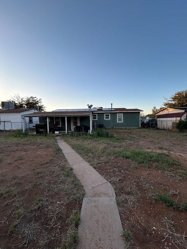 414 E 45th St, Odessa, TX 79762 - view of front facade with fence