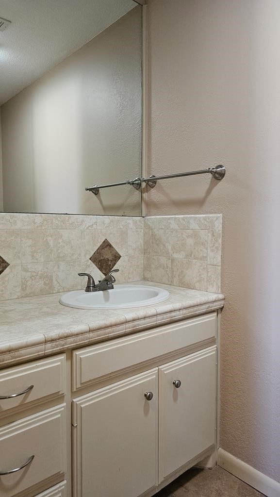 4316 Mercedes Dr, Midland, TX 79703 - photo 10