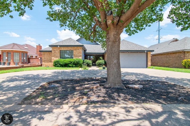 5212 Green Tree Blvd, Midland, TX 79707 - photo 1