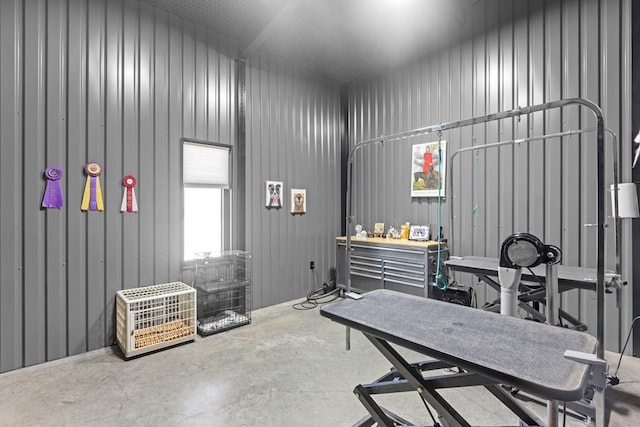 3398 SE 3000, Andrews, TX 79714 - office space featuring concrete flooring