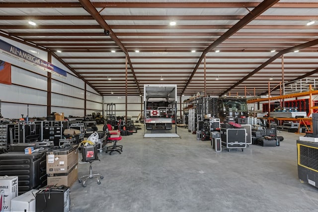 3398 SE 3000, Andrews, TX 79714 - garage with a workshop area