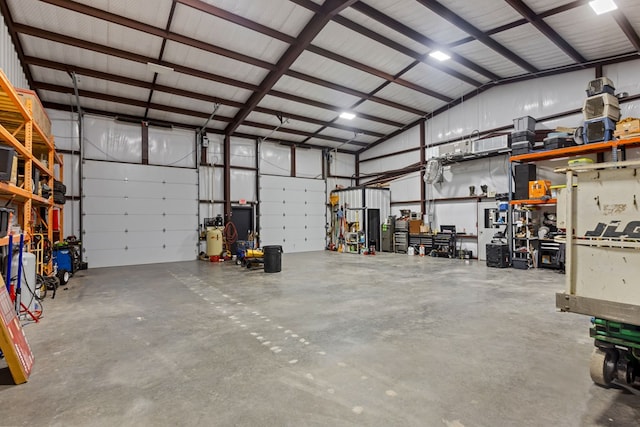 3398 SE 3000, Andrews, TX 79714 - garage featuring a workshop area