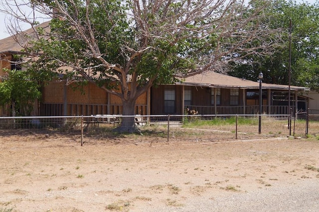 708 W Yukon Rd, Odessa, TX 79764 - view of front of house with fence